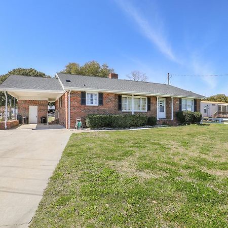 Spacious Home With Waterfront View-Welcome Pets Sneads Ferry Extérieur photo