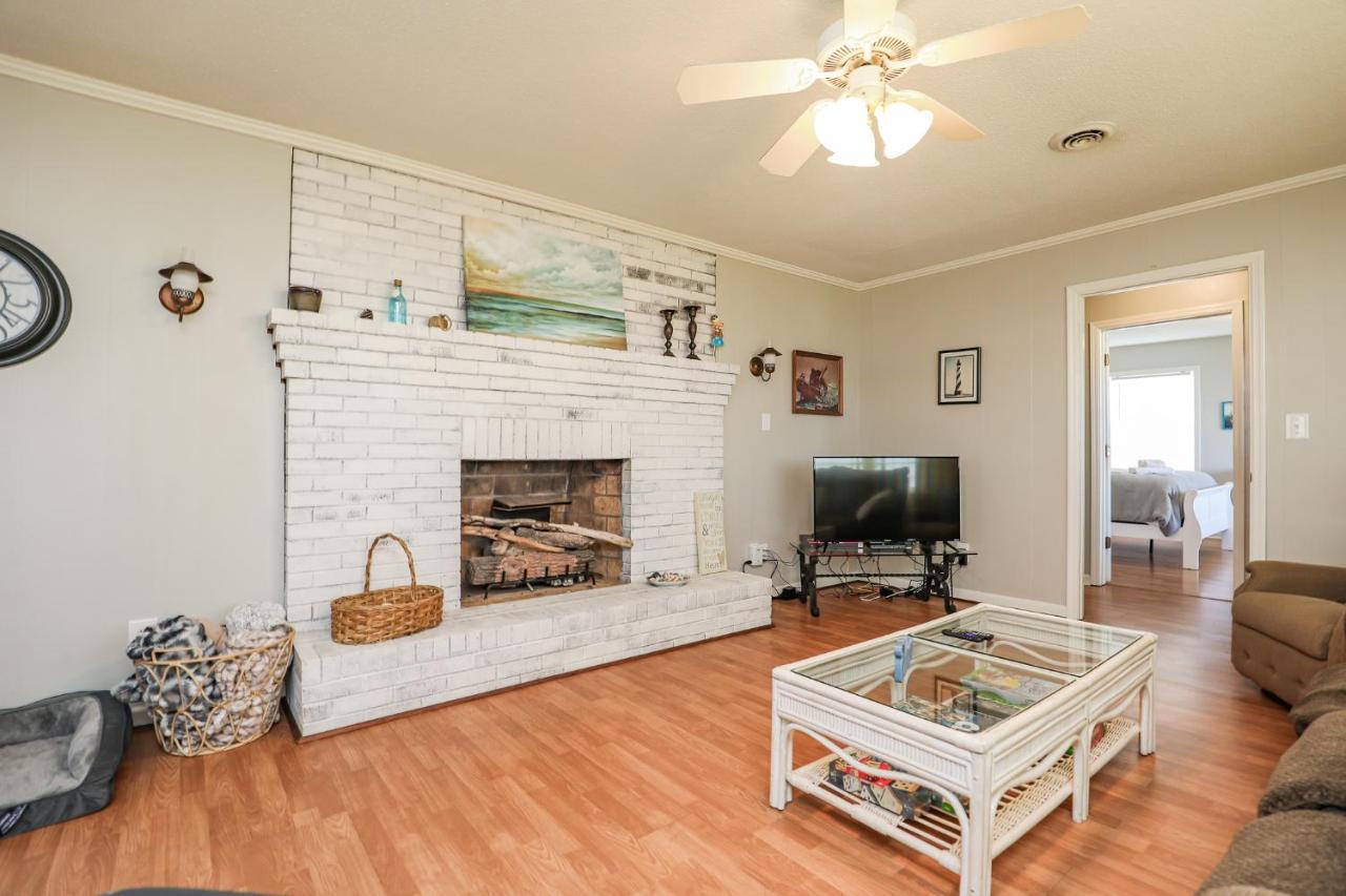 Spacious Home With Waterfront View-Welcome Pets Sneads Ferry Extérieur photo