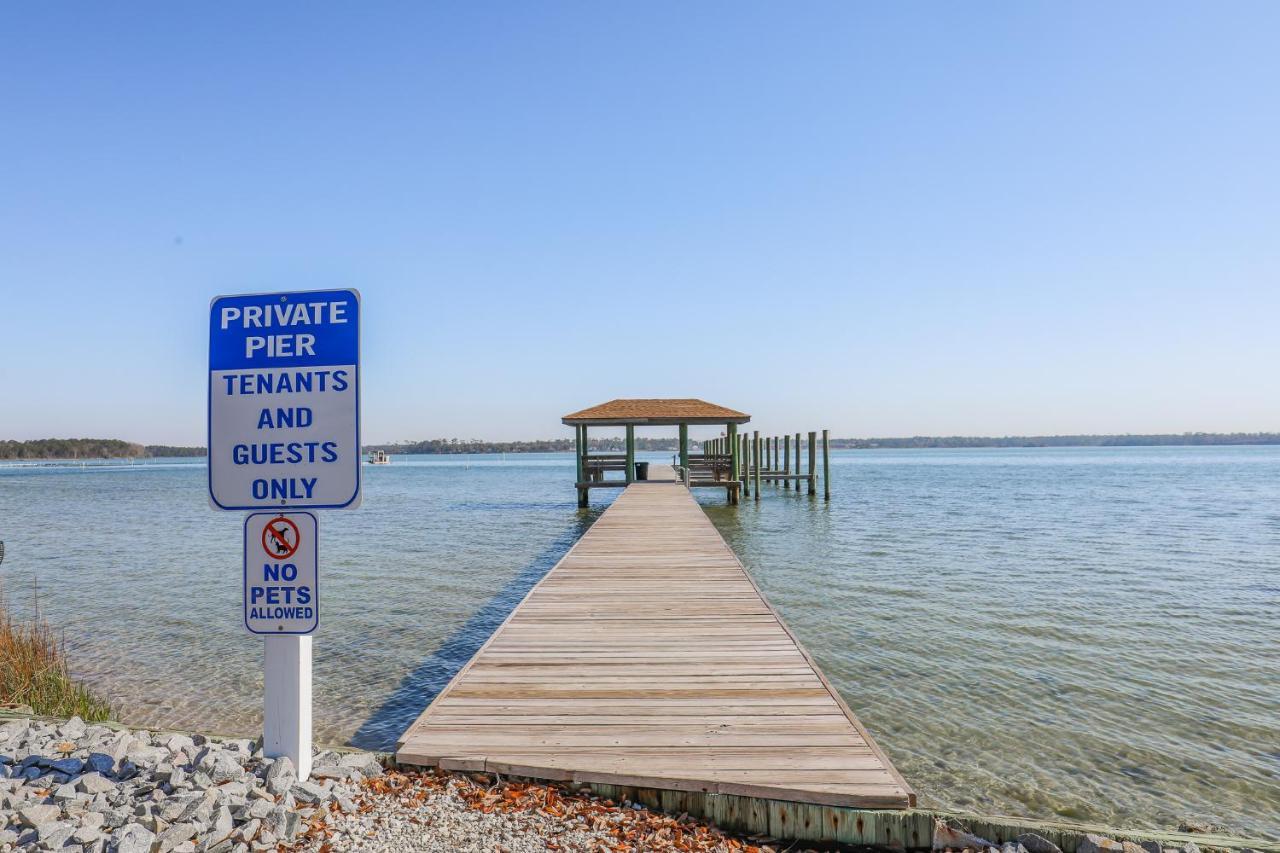 Spacious Home With Waterfront View-Welcome Pets Sneads Ferry Extérieur photo