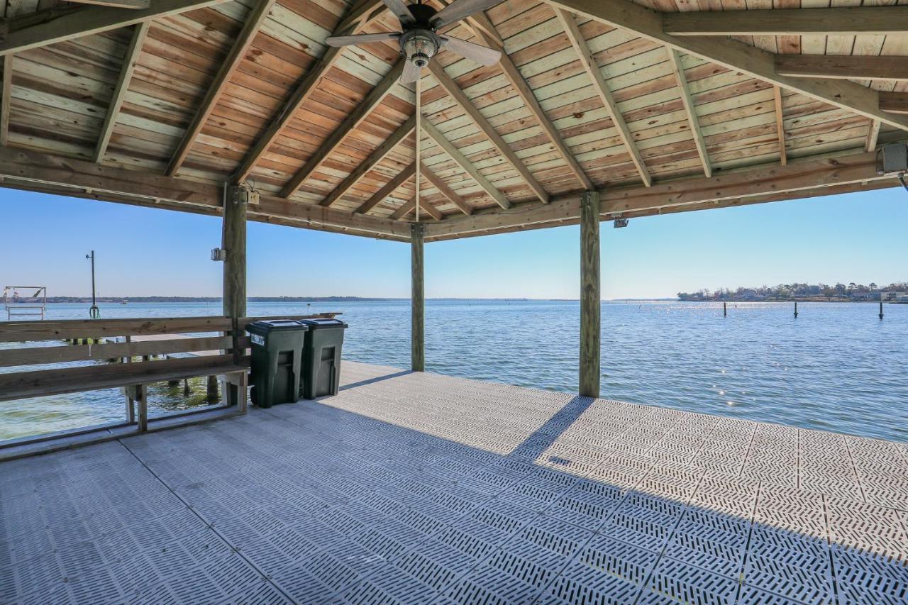 Spacious Home With Waterfront View-Welcome Pets Sneads Ferry Extérieur photo